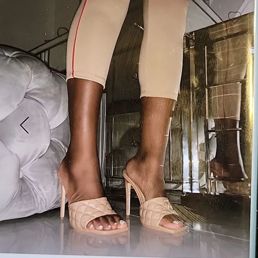 BRAND NEW HERSTYLE SQUARE TOE LOW HEEL MULE SANDAL
